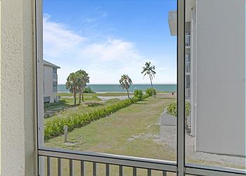 Island Beach Club 240F