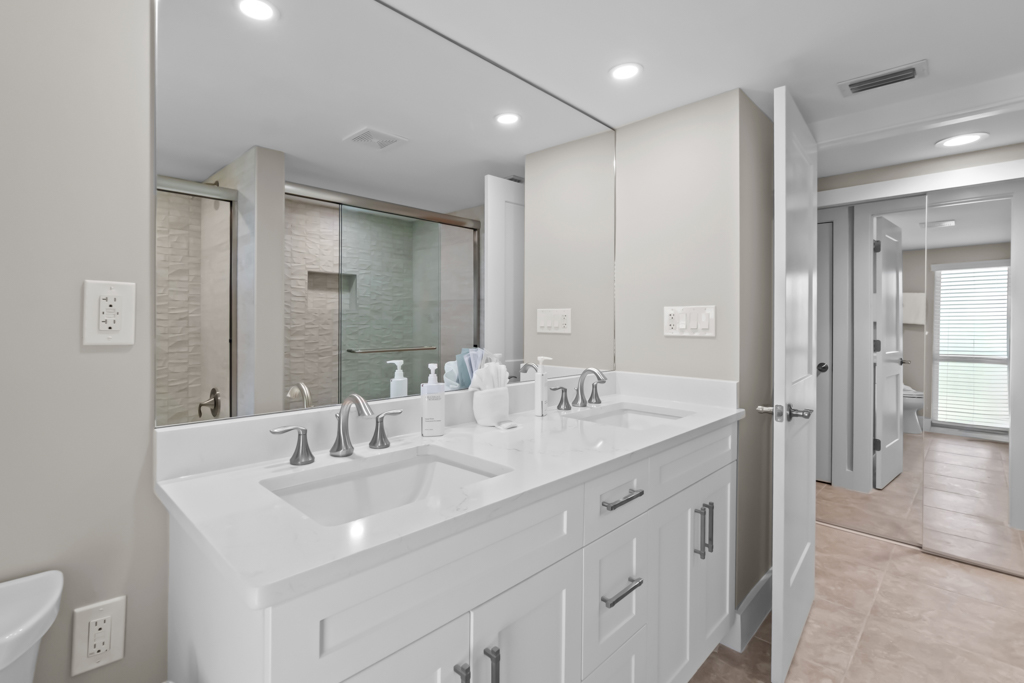 Island Beach Club P1C 28