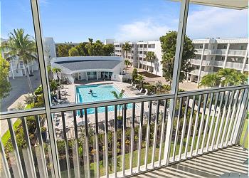 Island Beach Club P2A