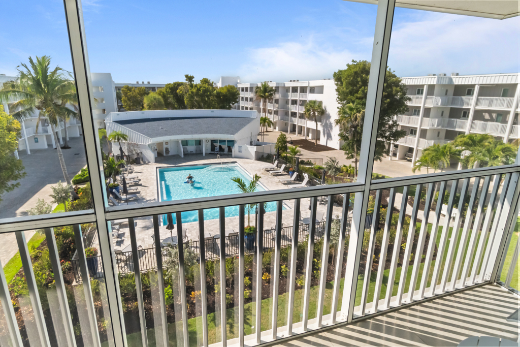 Island Beach Club P2A