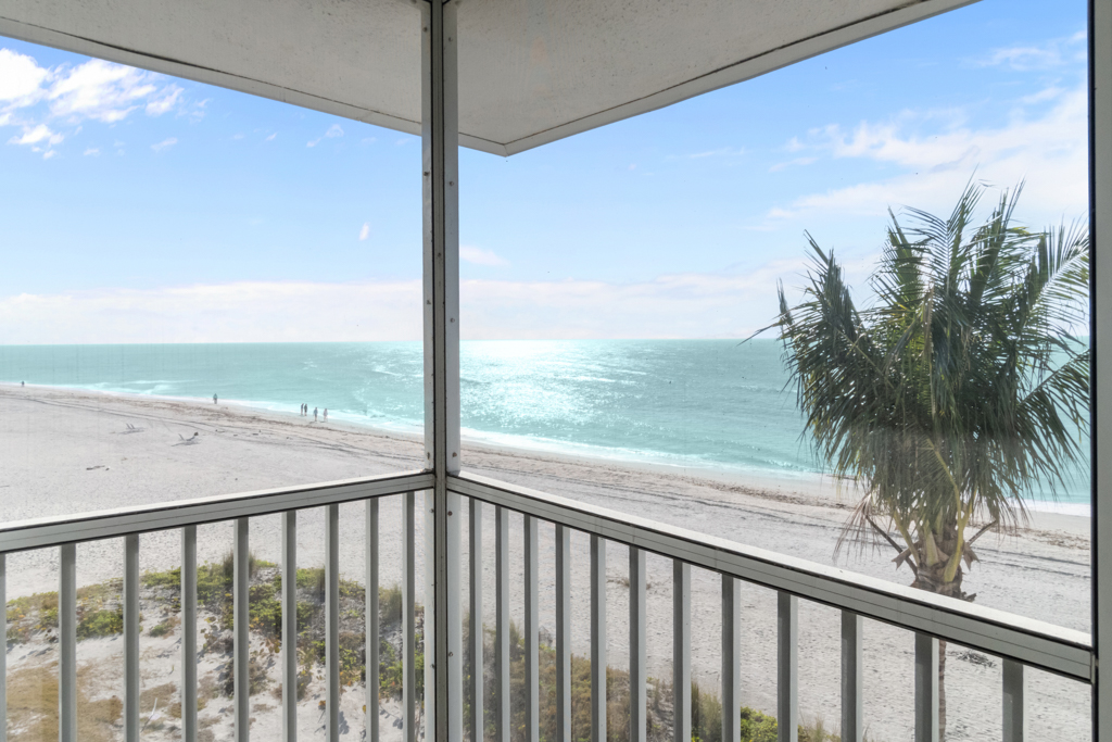 Island Beach Club P2D 24