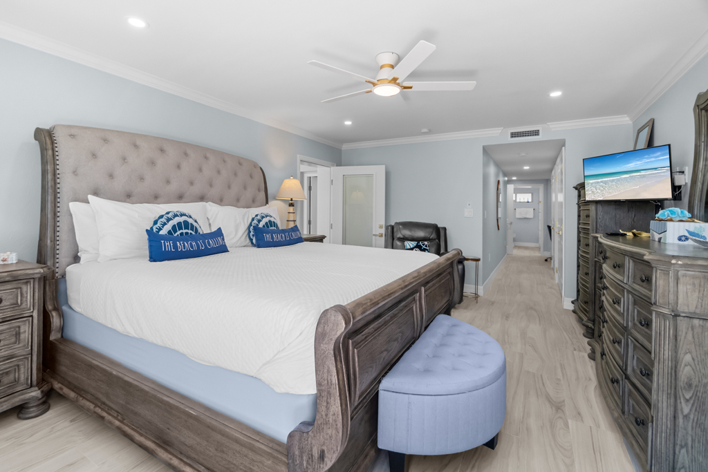 Lighthouse Point 121 35