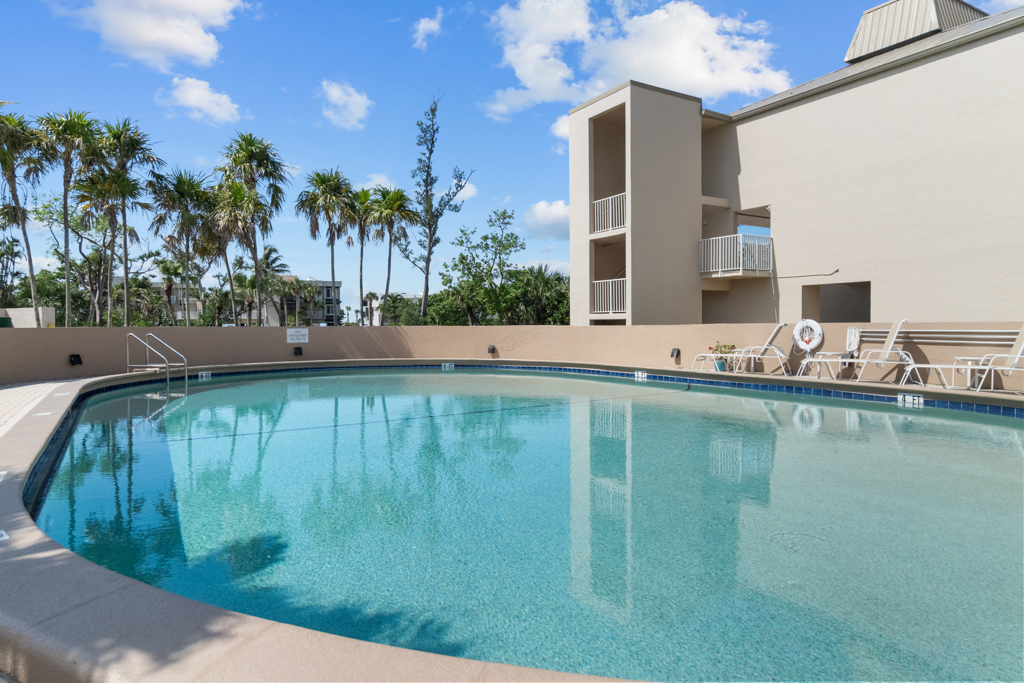 Lighthouse Point 121 63