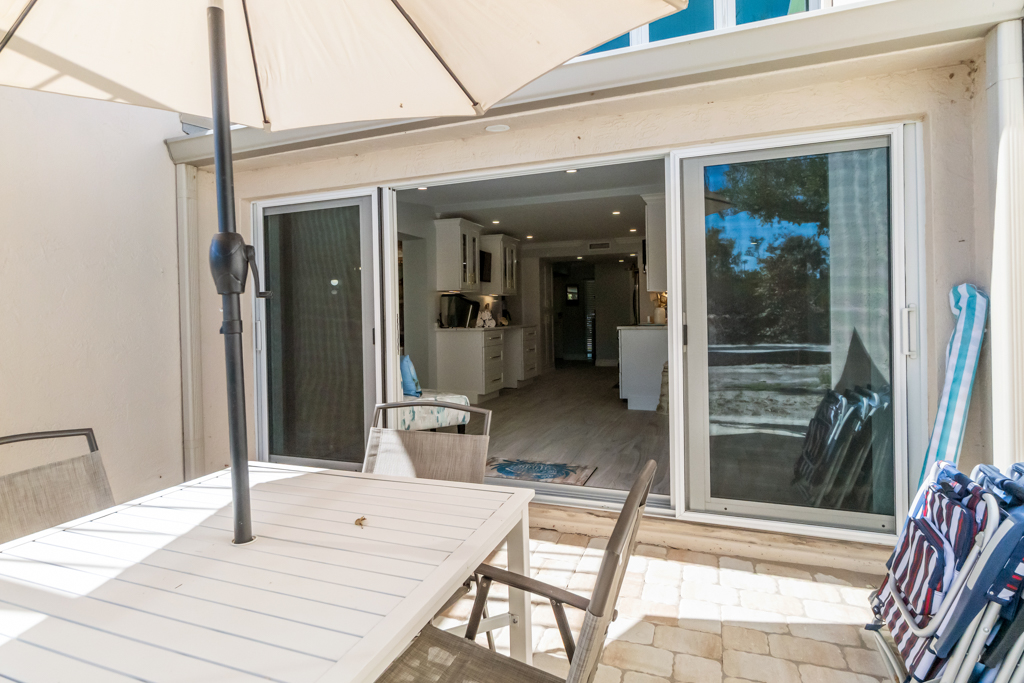 Lighthouse Point 121 57