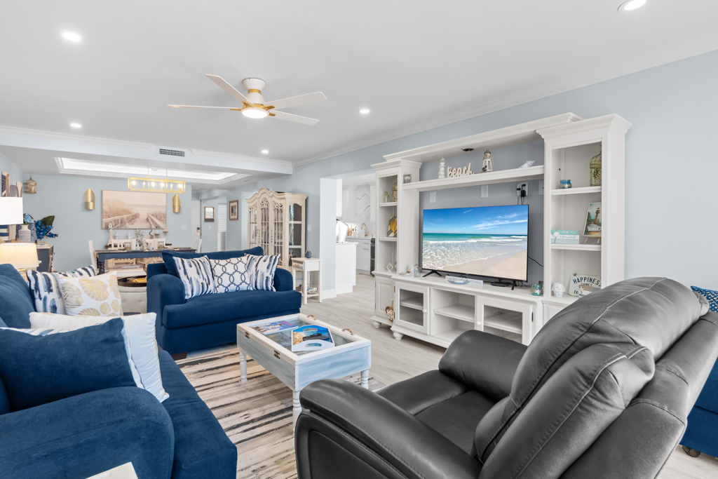 Lighthouse Point 121 4