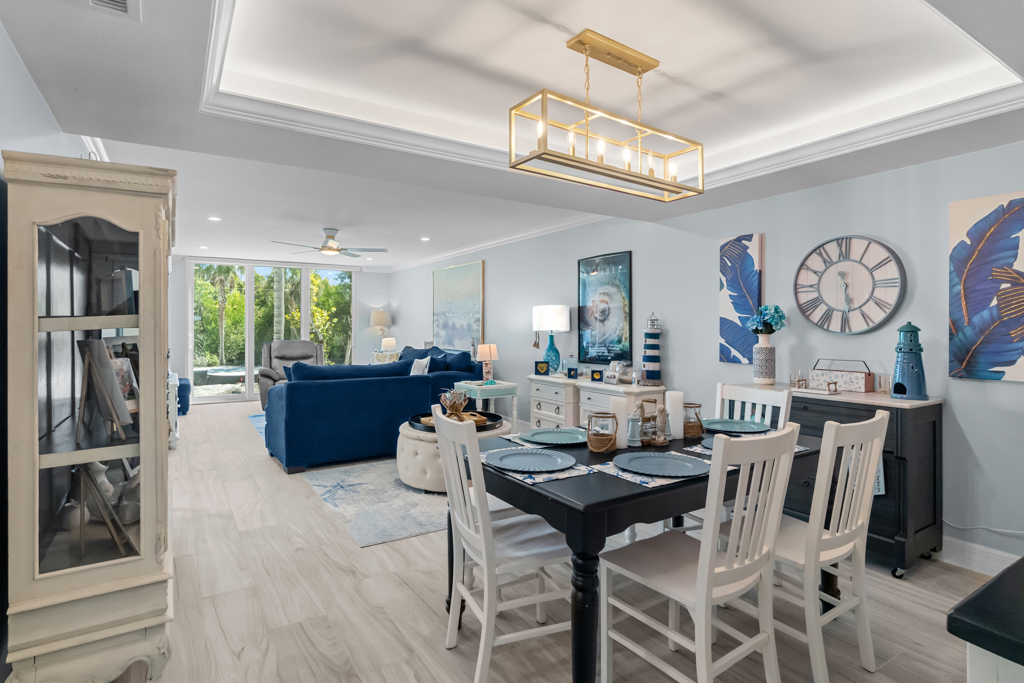 Lighthouse Point 121 28