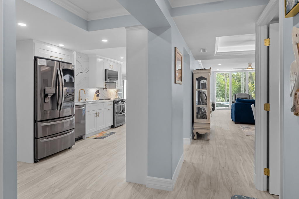 Lighthouse Point 121 15