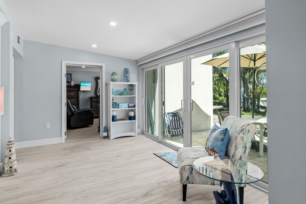 Lighthouse Point 121 14