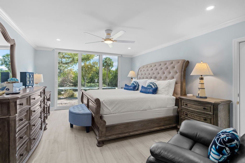 Lighthouse Point 121 34