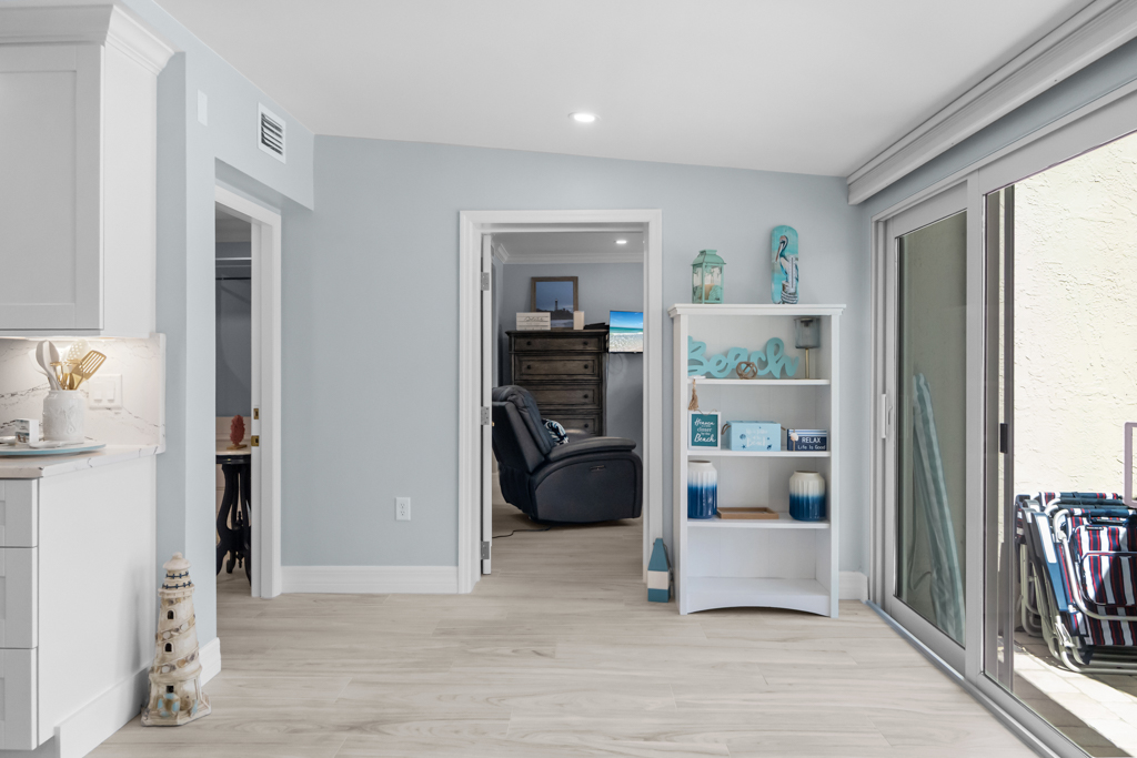 Lighthouse Point 121 10