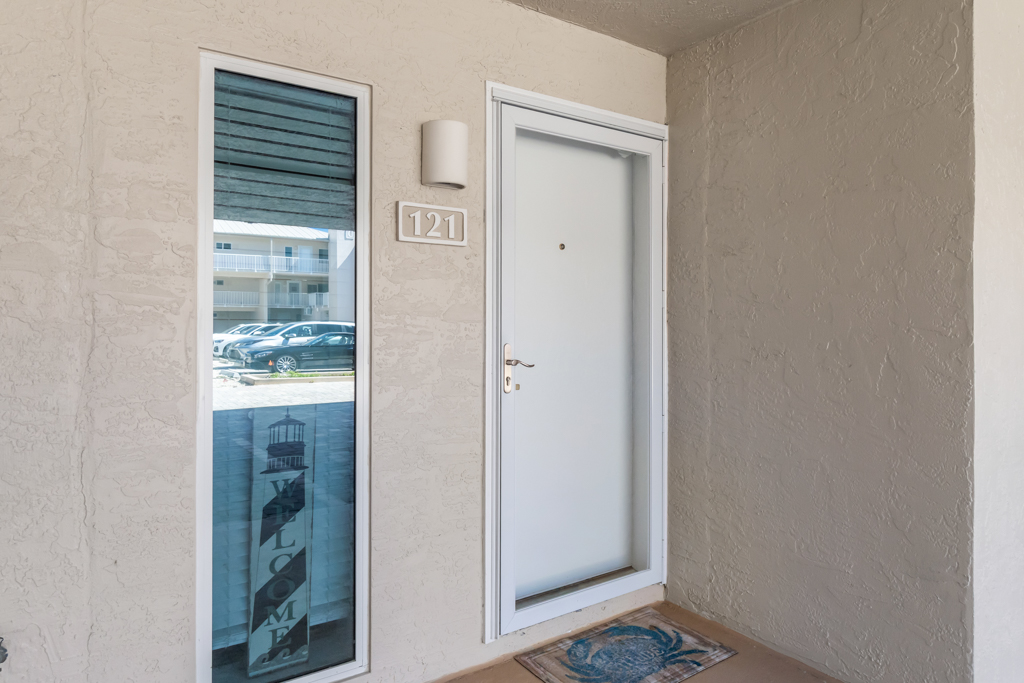 Lighthouse Point 121 60