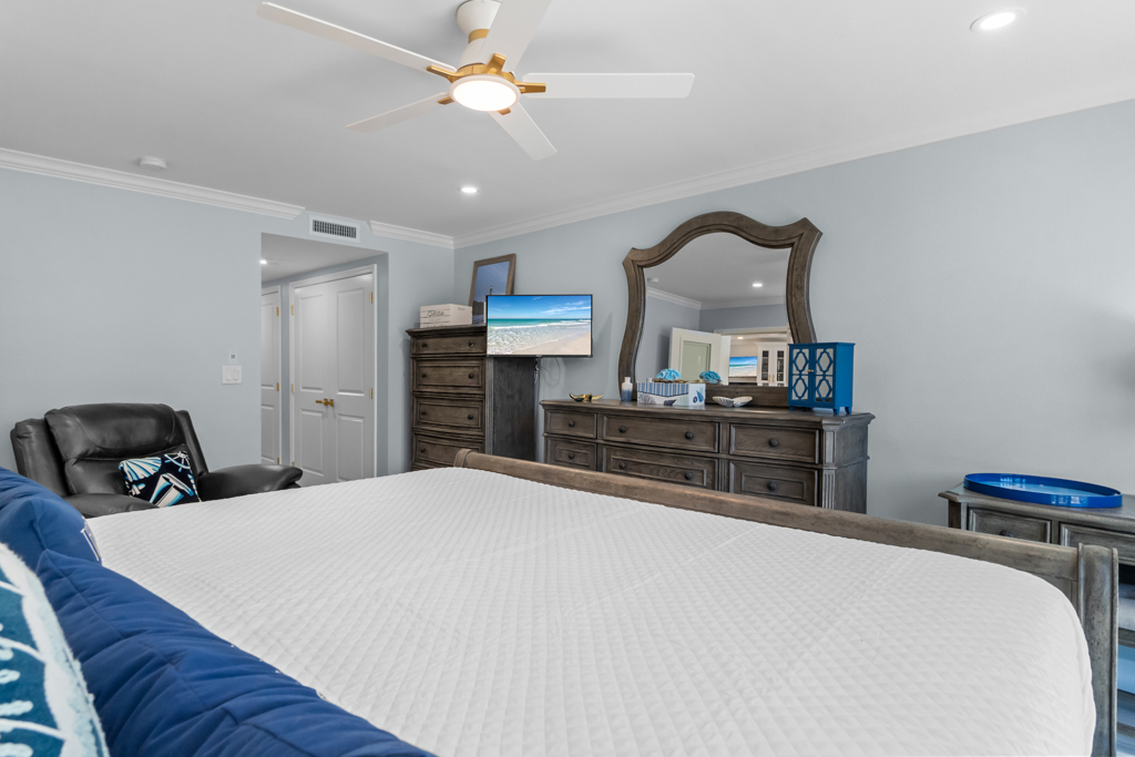 Lighthouse Point 121 36