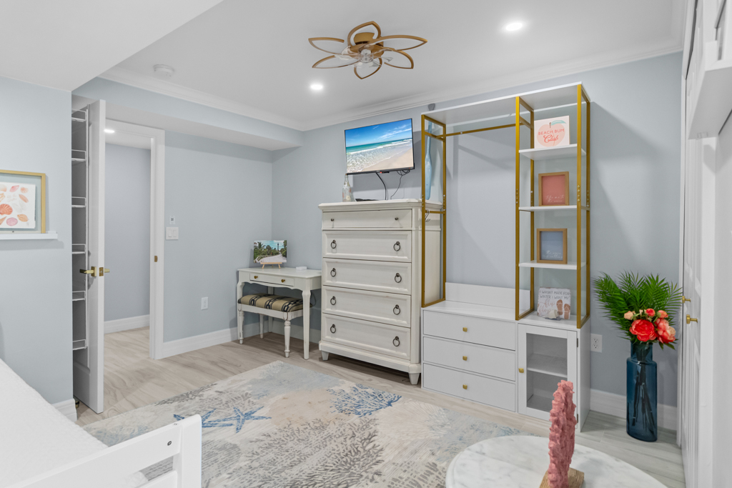 Lighthouse Point 121 26