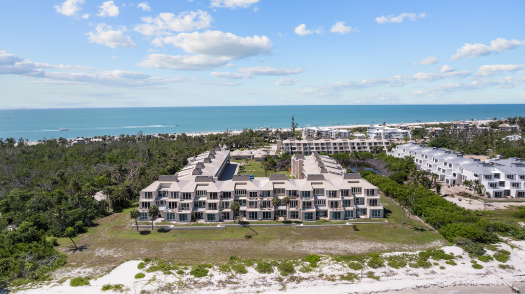 Lighthouse Point 325 52