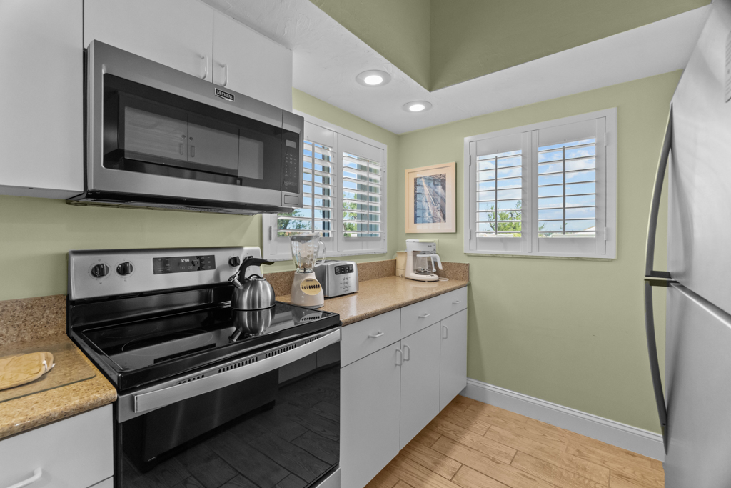 Shell Island Beach Club 6D 7