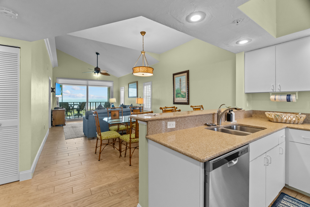 Shell Island Beach Club 6D 8