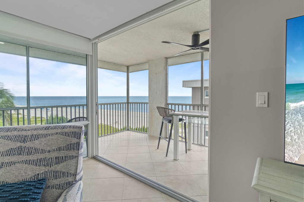 Island Beach Club P4E 37