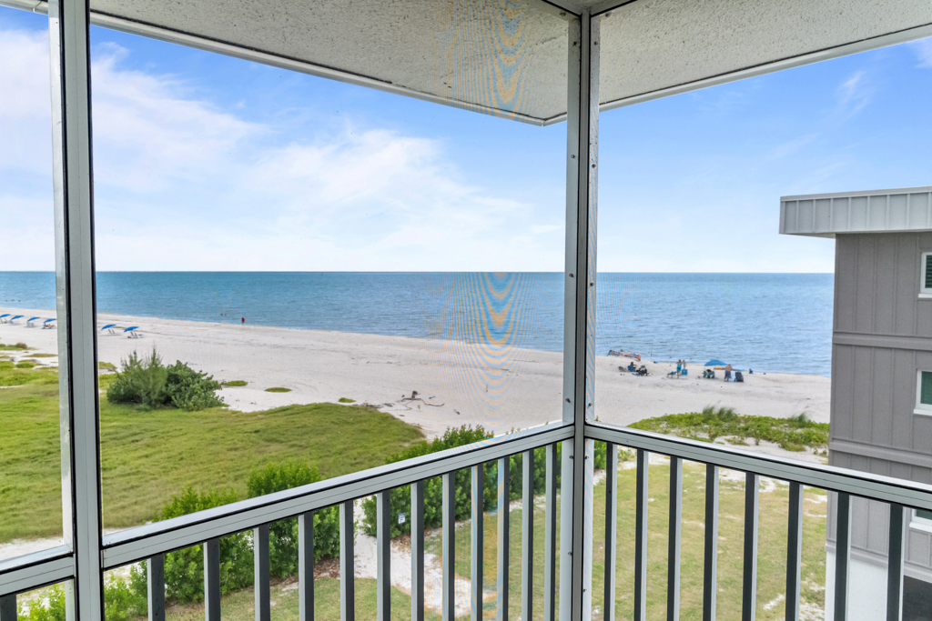 Island Beach Club P4E 41