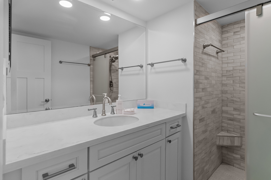 Breaker's West A7 | Photo 30