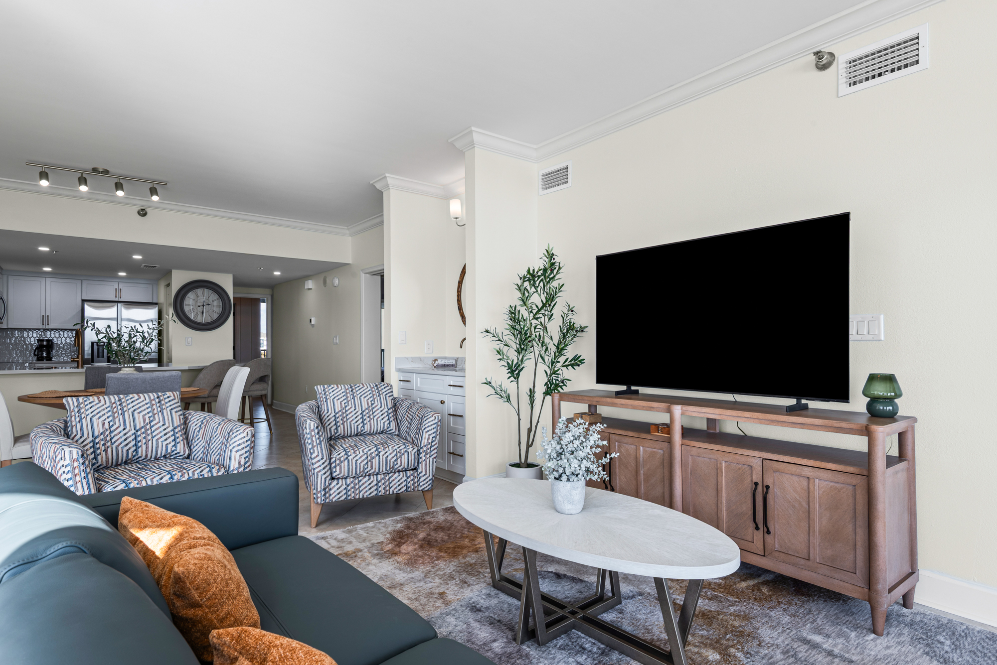 Jade East Towers Unit 340 | Photo 9