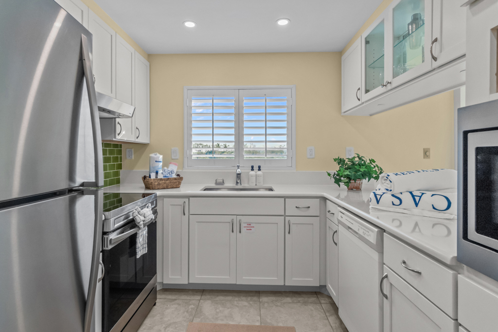 Island Beach Club 310F 17