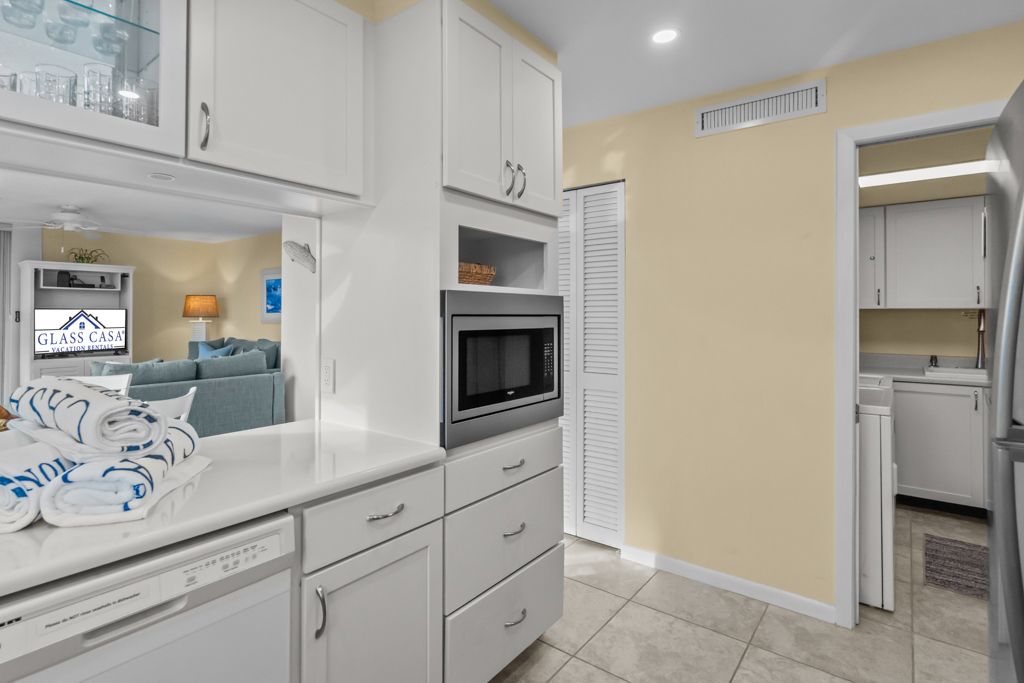 Island Beach Club 310F 18