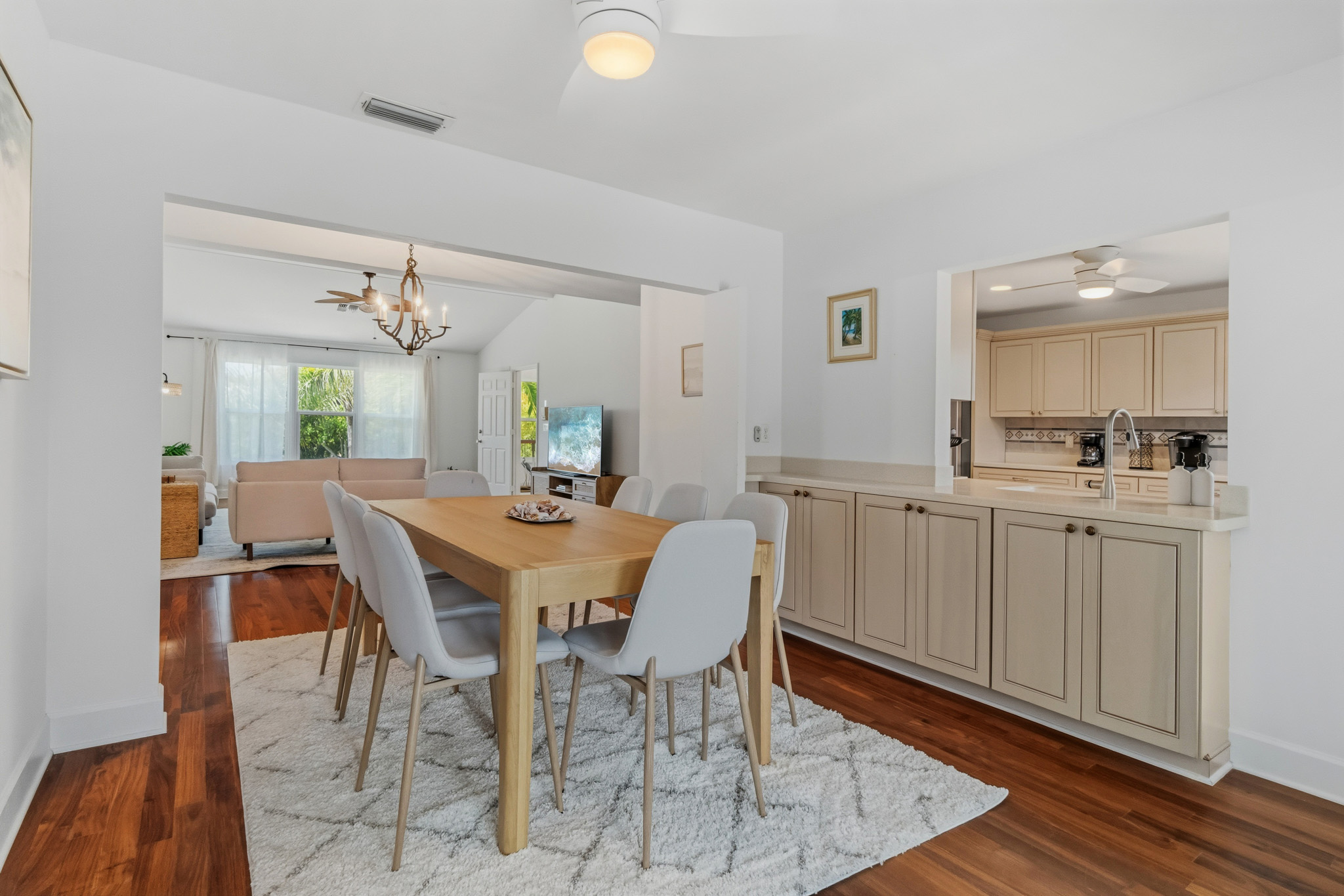 Seaside Rendezvous | Photo 14