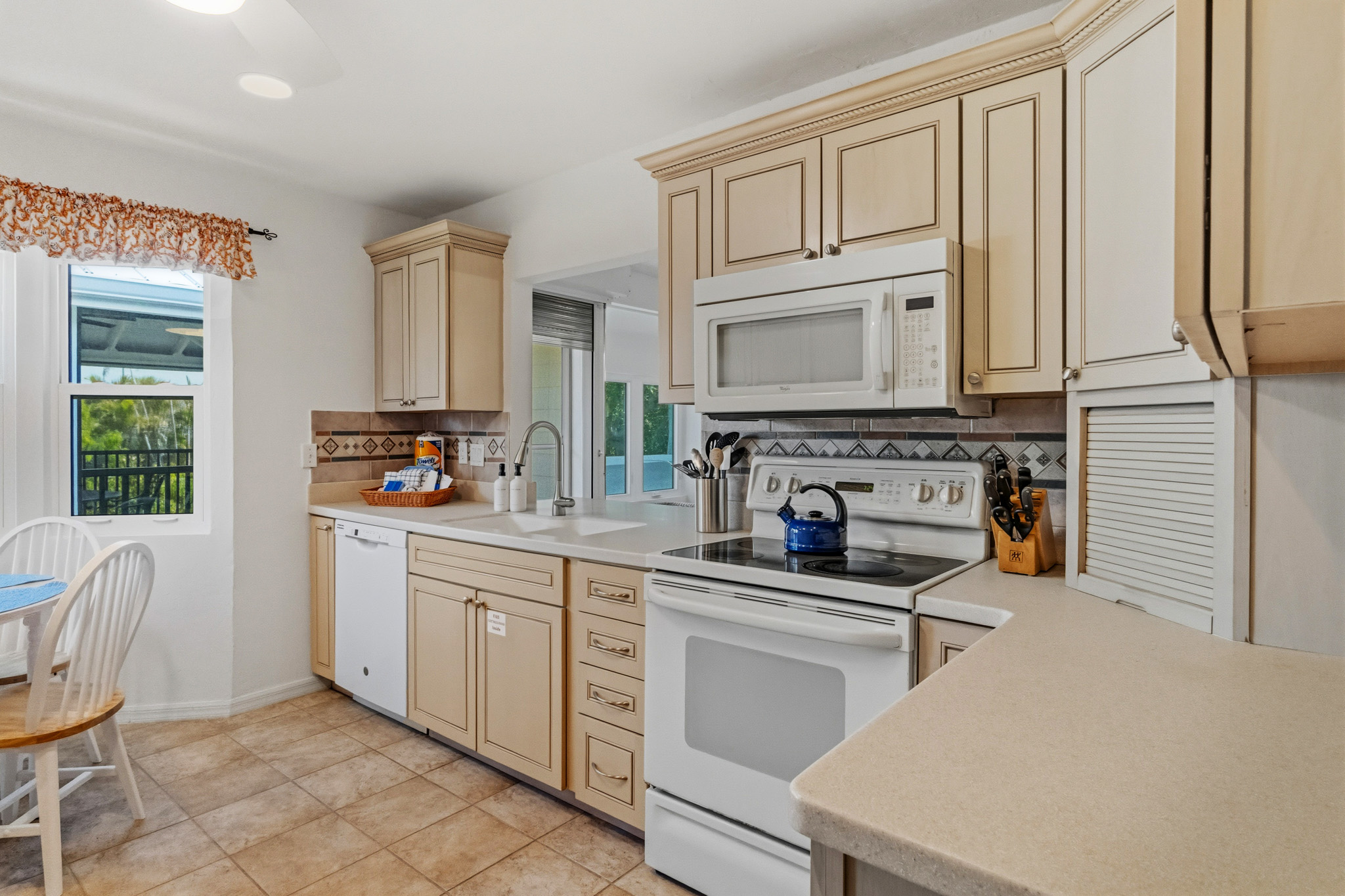 Seaside Rendezvous | Photo 19