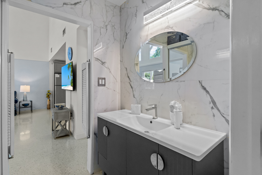 Sanibel Shores B1 26