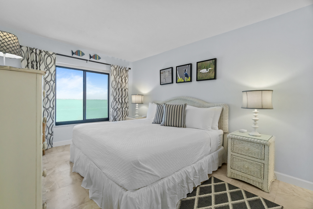 Mariner Pointe 1012 | Photo 22