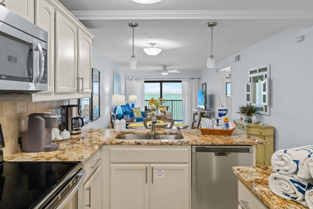 Mariner Pointe 1012 | Photo 7