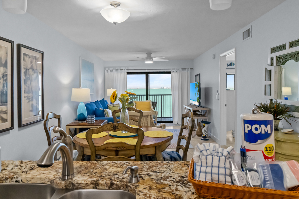 Mariner Pointe 1012 | Photo 6