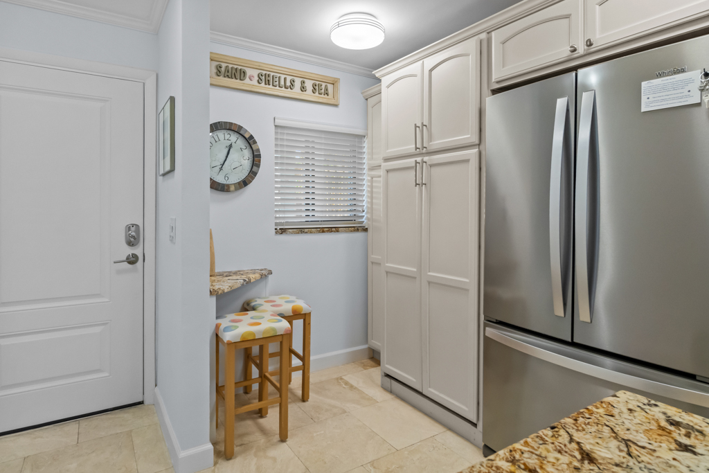 Mariner Pointe 1012 | Photo 5