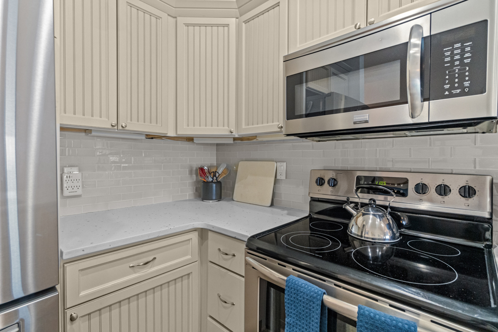 Mariner Pointe 1083 | Photo 6