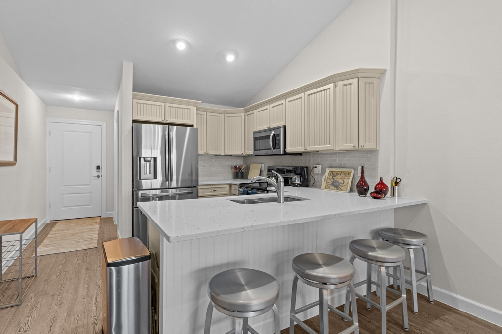 Mariner Pointe 1083 | Photo 8