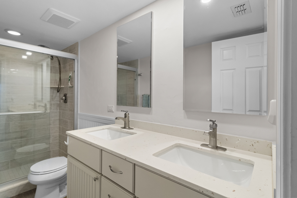 Mariner Pointe 1083 | Photo 24