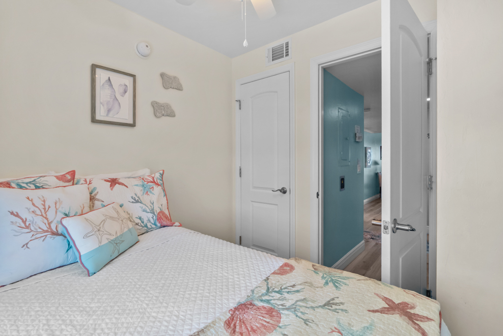 Shorewood C1 | Photo 44