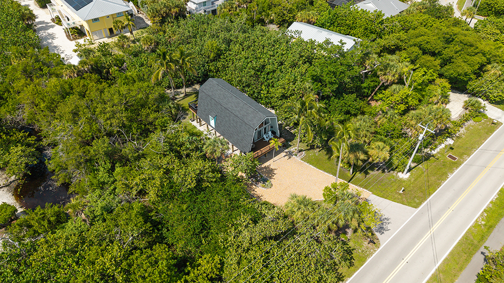 Beach Barn | Photo 48
