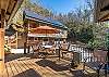Deck w/outdoor seating & gas grill