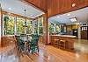 Kitchen & breakfast bay w/seating for 6