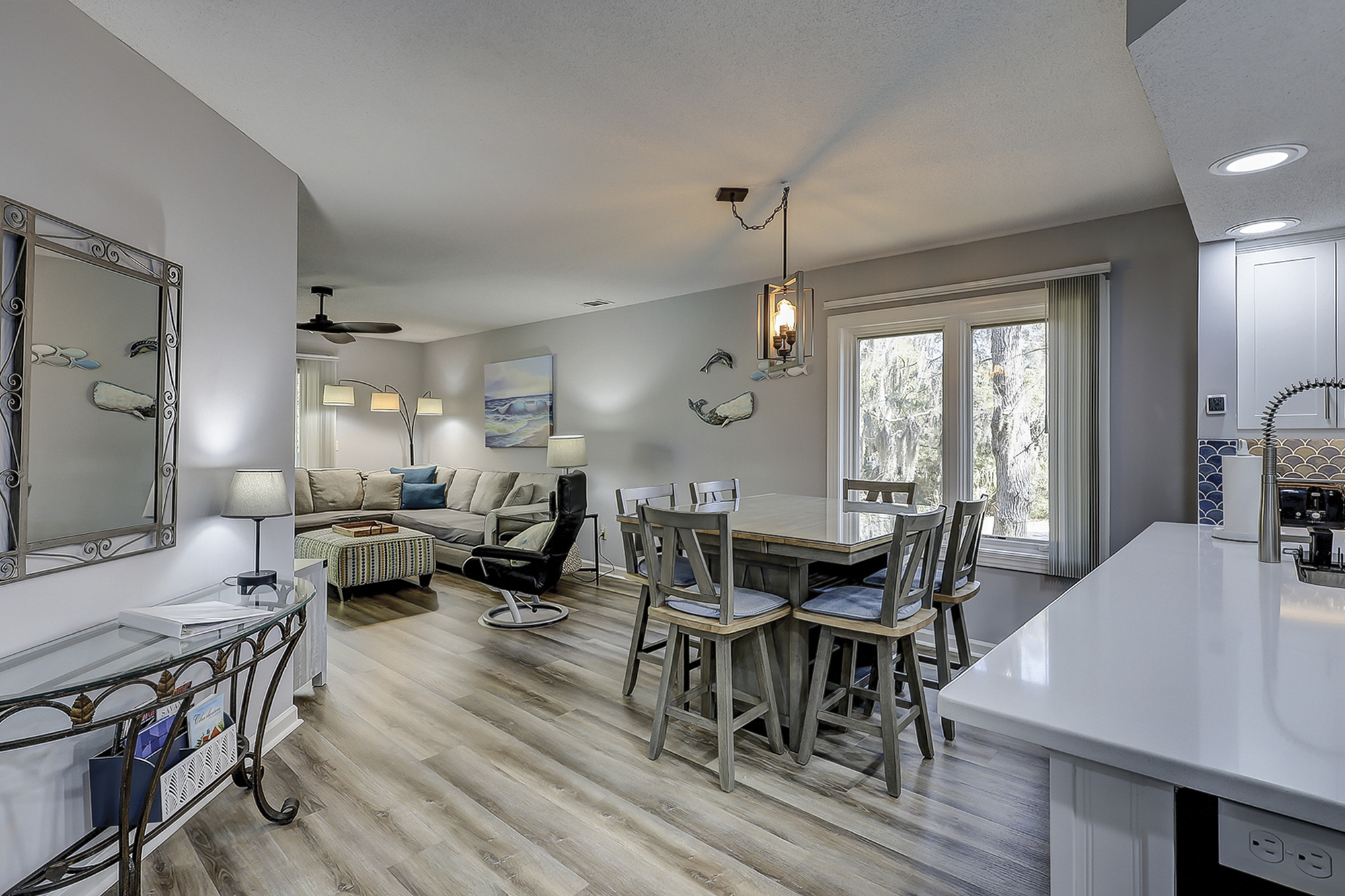 Colonnade Club 174 | Photo 12