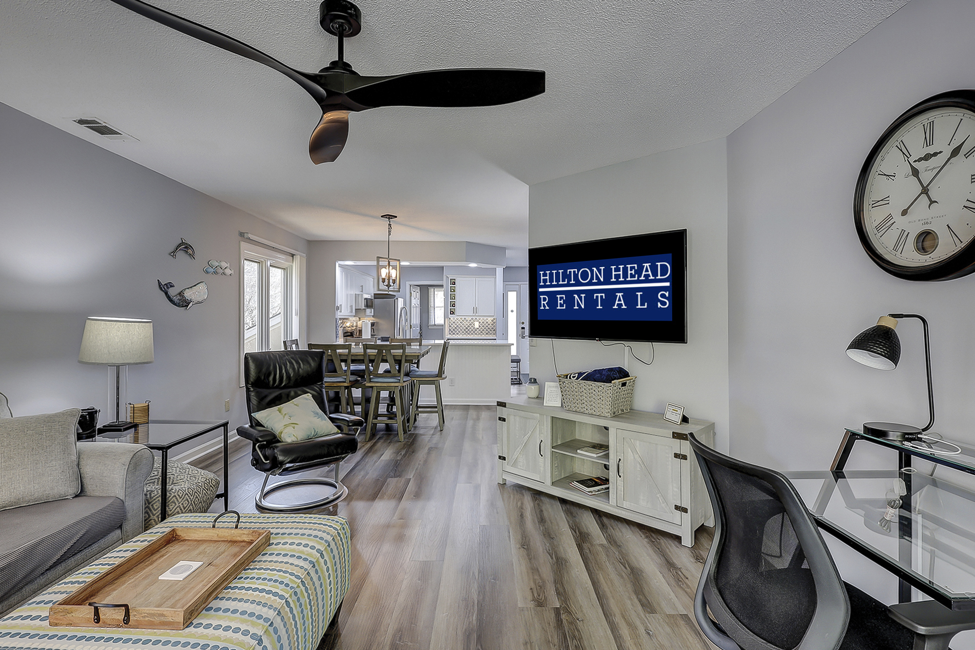 Colonnade Club 174 | Photo 4