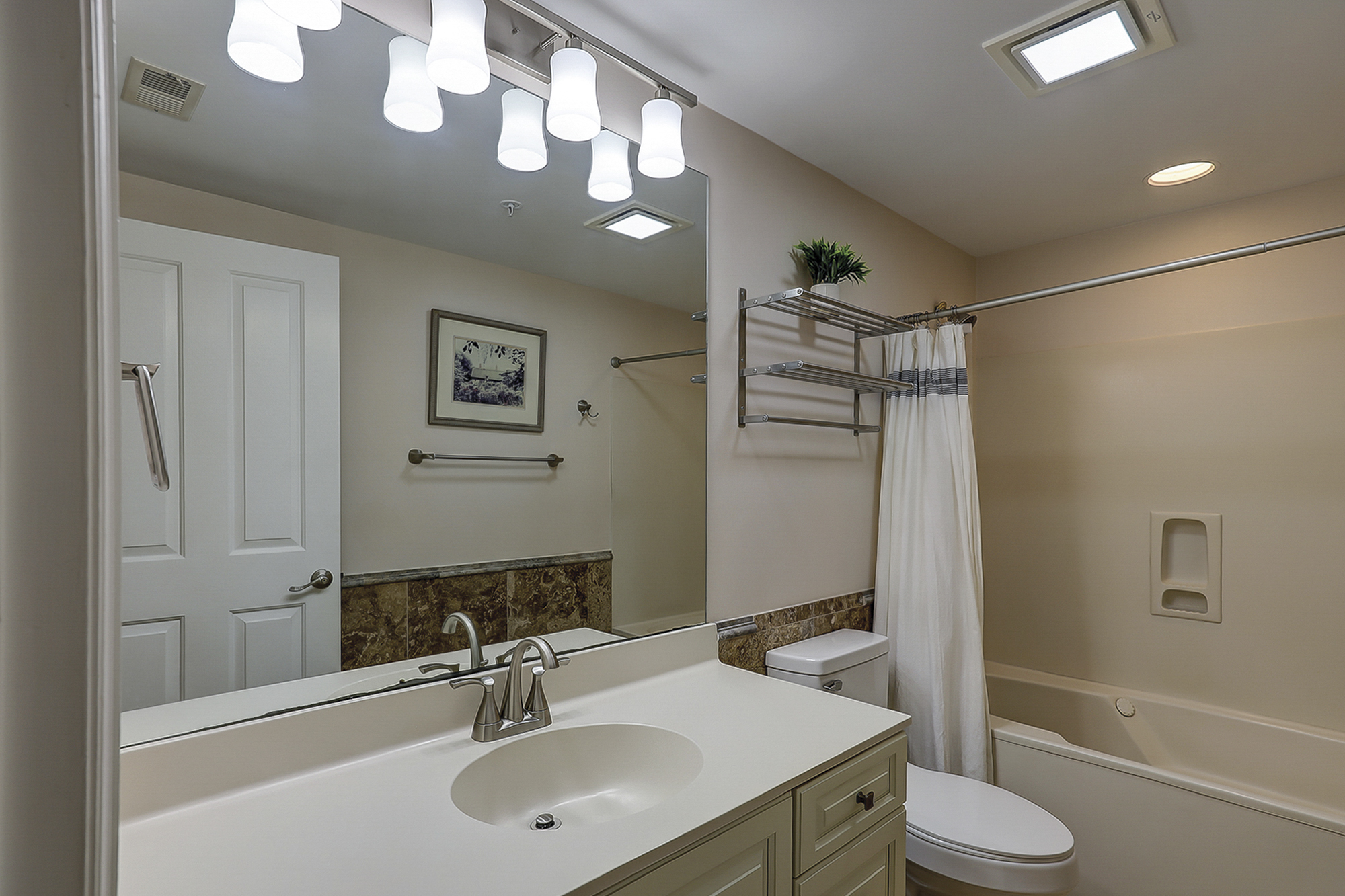 Windsor II 2418 | Photo 37