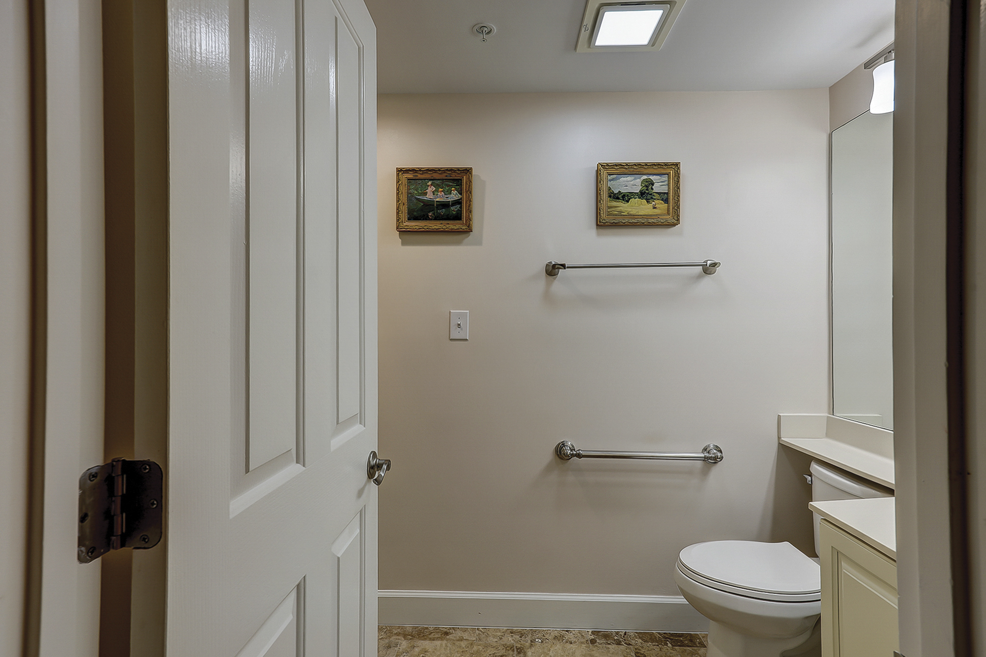 Windsor II 2418 | Photo 35