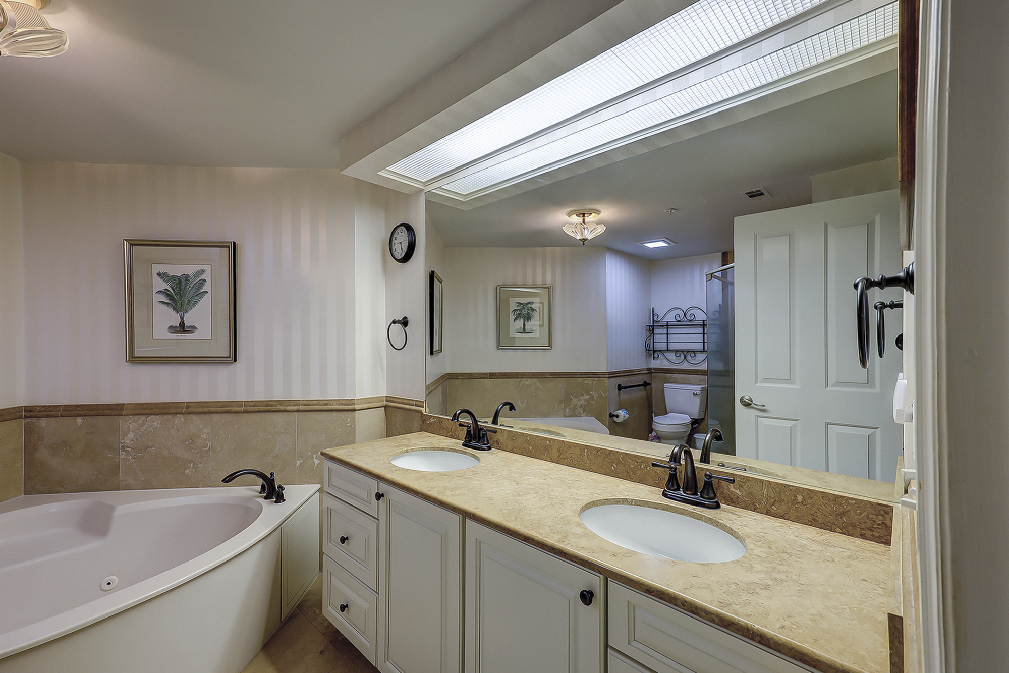 Windsor II 2418 | Photo 44