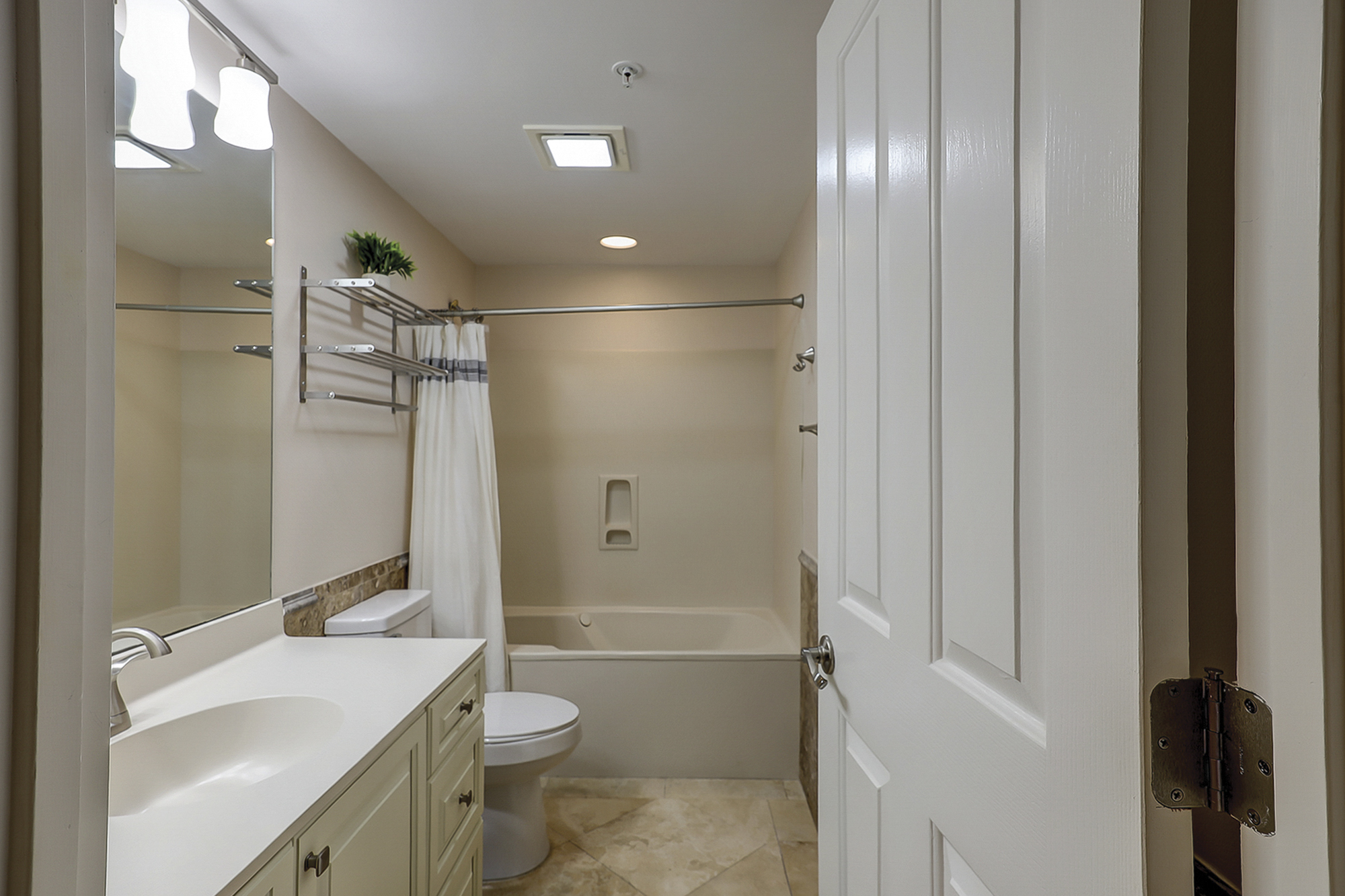 Windsor II 2418 | Photo 32