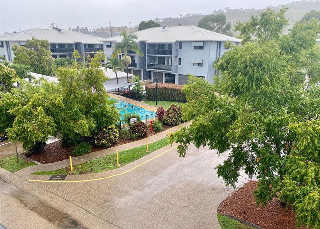 Blue Sky Gardens-minutes to JCU University &Townsville Hospital