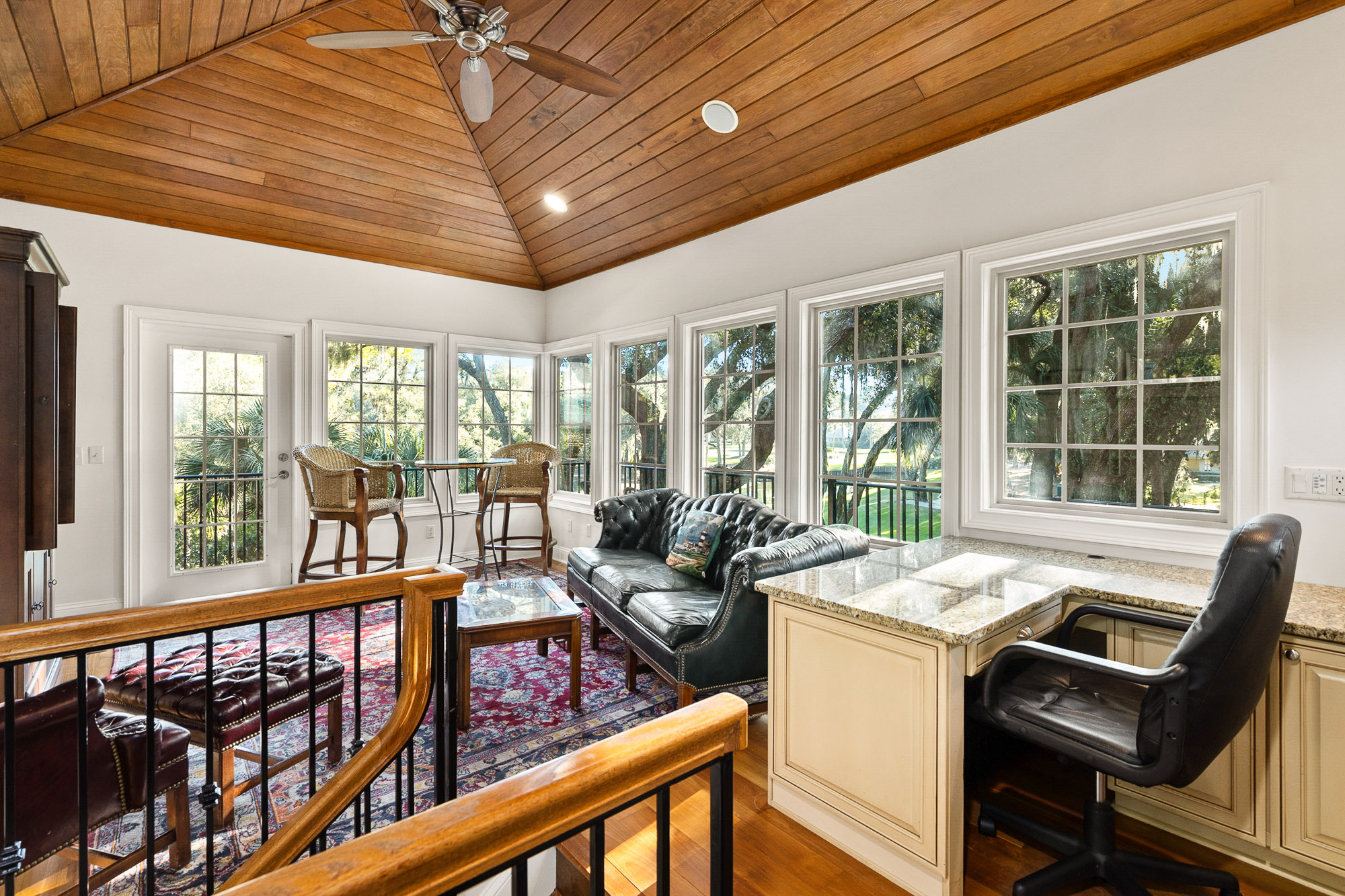 18 Turnberry Lane host2coast