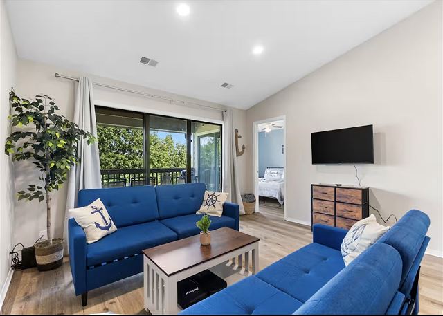 The Getaways 153 - Lake View, Pool & Playground