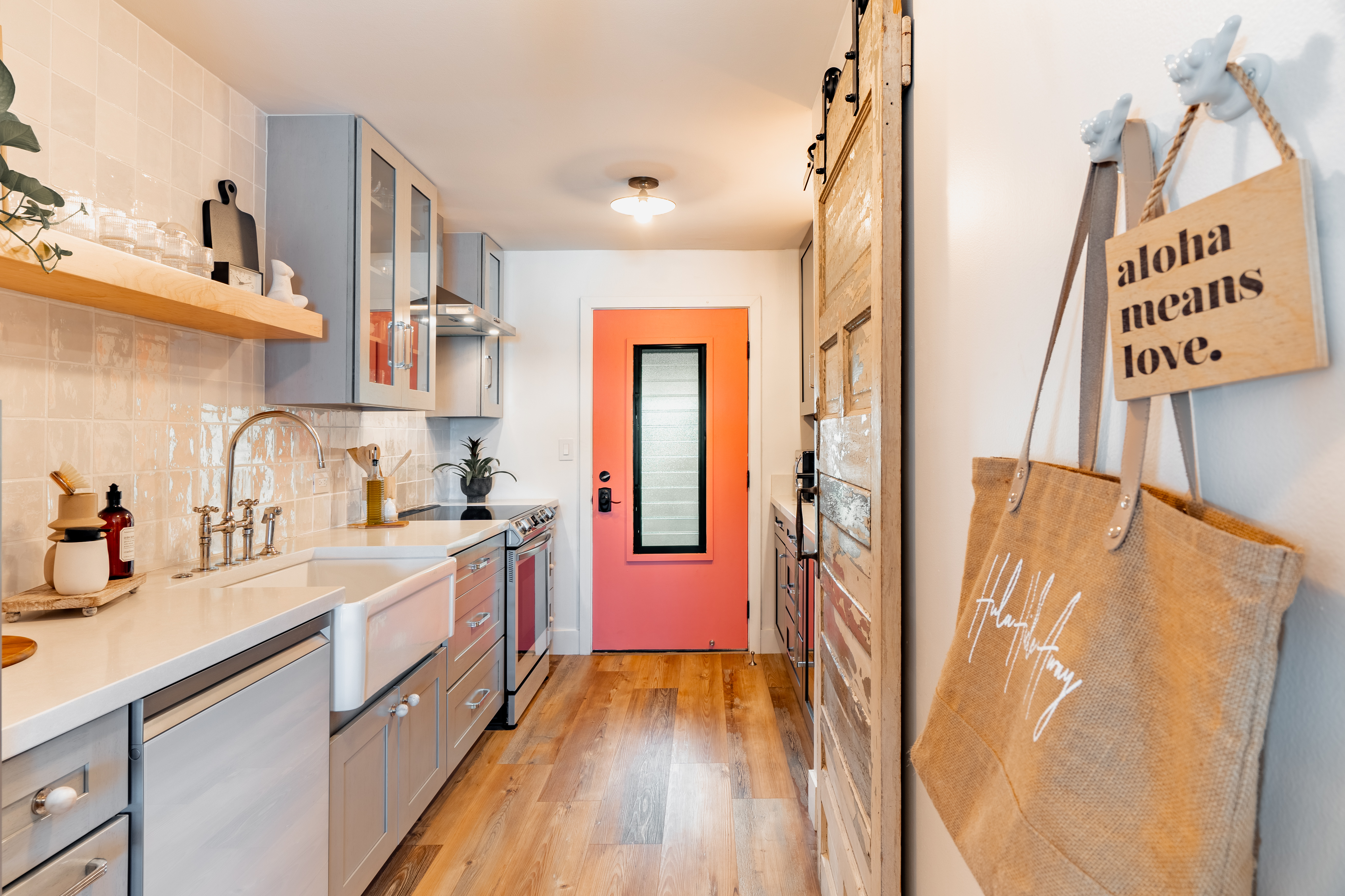 Fully equipped kitchen with espresso and Keurig bar